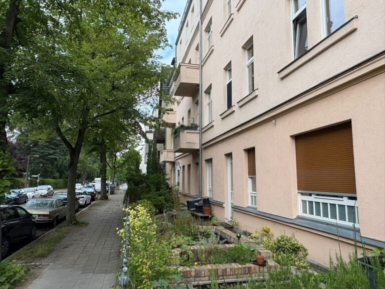Berlin - Niederschönhausen ! Renditestark &Amp;Amp; Charmant – Altbauwohnung Mit Balkon Und Garten 5 Hausansicht