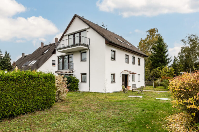 Modernisierte 4-Zimmer-Wohnung Mit Großem Garten In Blankenburg 2 Hausansicht