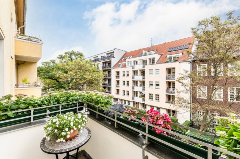 Attraktive Kapitalanlage - 3-Zimmer-Wohnung Mit Balkon Im Beliebten Flora-Kiez (Pankow) 2 Balkon